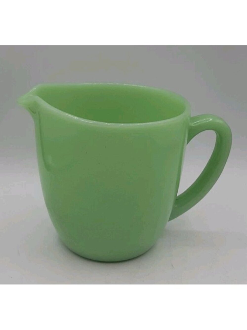 Vintage FIRE  KING Oven Ware 20 oz Green Jadeite Milk Cream Pitcher 4 1/2 In 50s